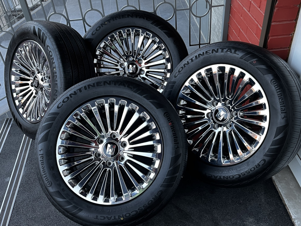 Шины летние Continental 265/55 R19, литые диски 8,5Jx19 ET36 6x139,7 на ...