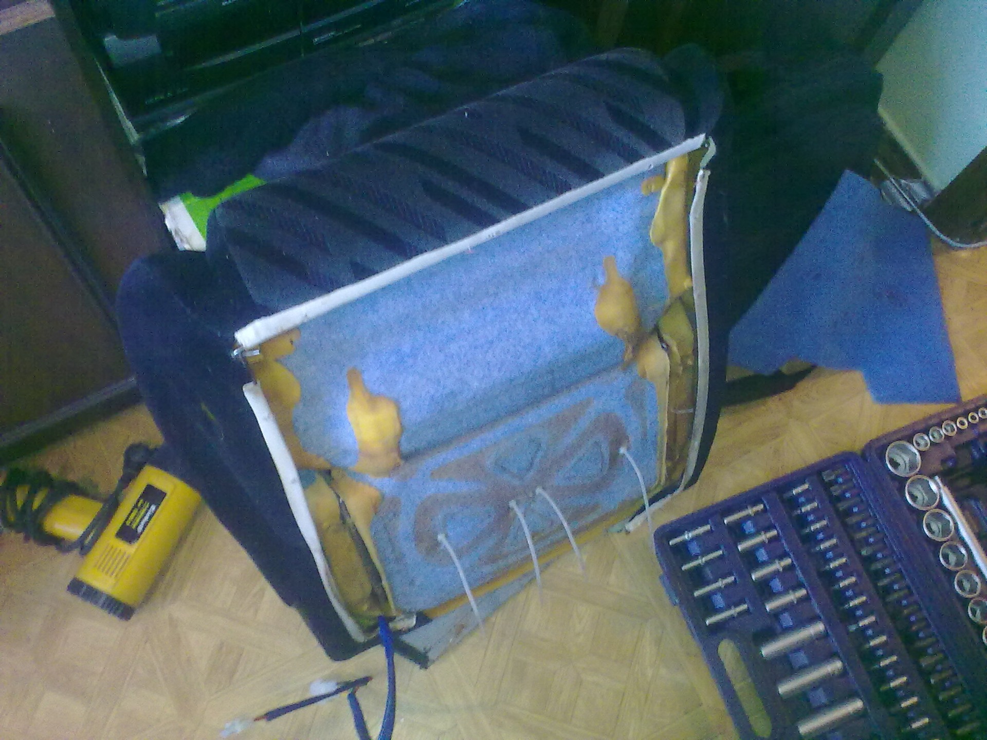 Установка подогрева сидений — Toyota Corolla Levin (AE100/101), 1,6 л ...