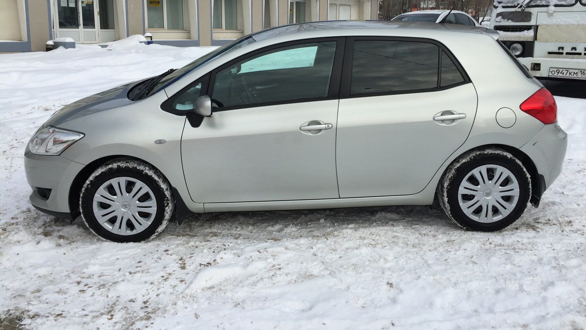 Toyota Auris (1G) 1.6 бензиновый 2008 | 