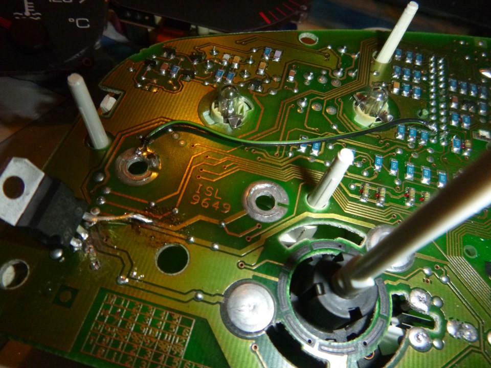 Сори за канифоль, спирт кончился ещё на новый год! — Audi 100 (C4)