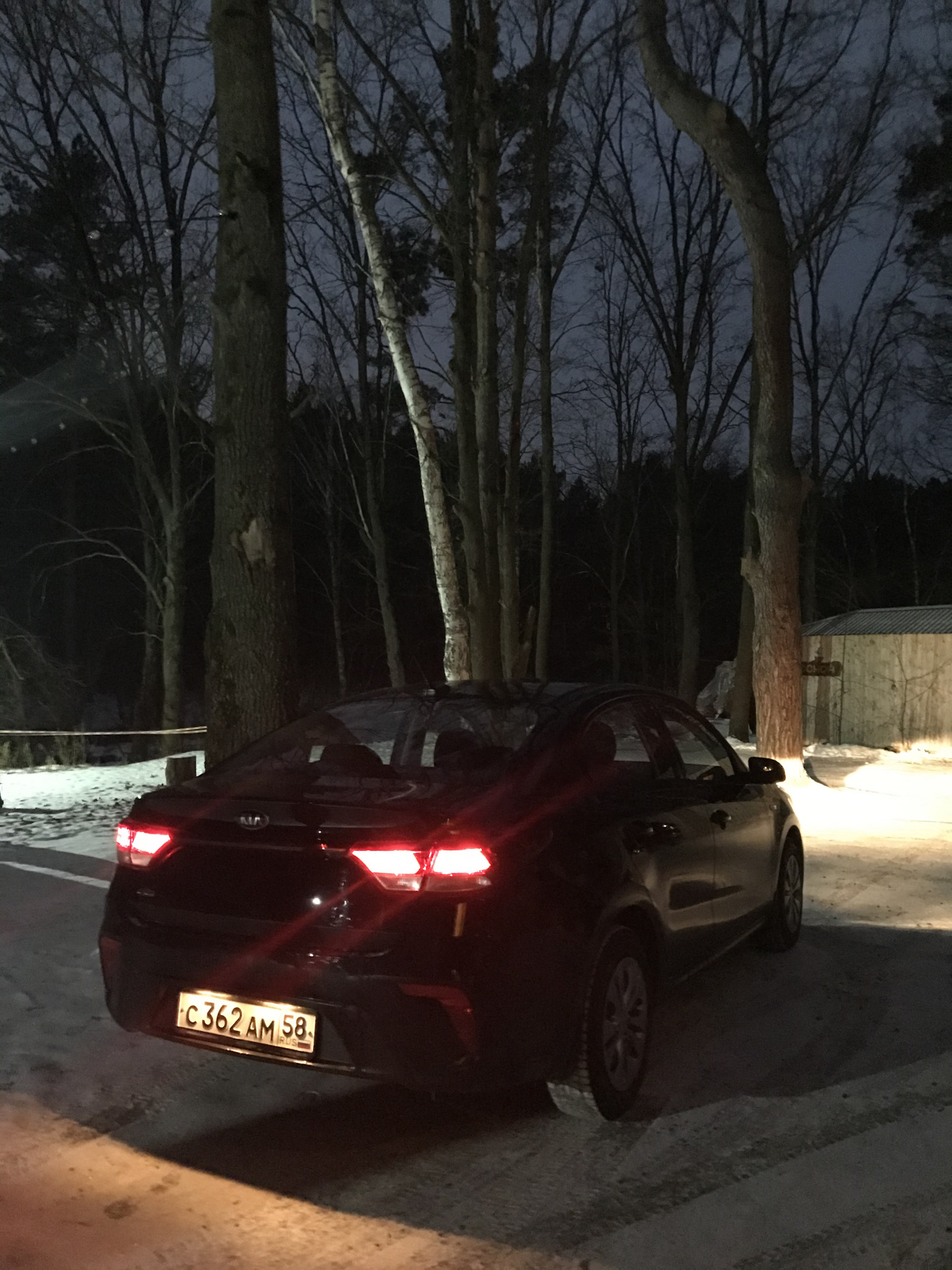 Вибрация педали тормоза при работе дворников — KIA Rio (4G), 1,6 л ...