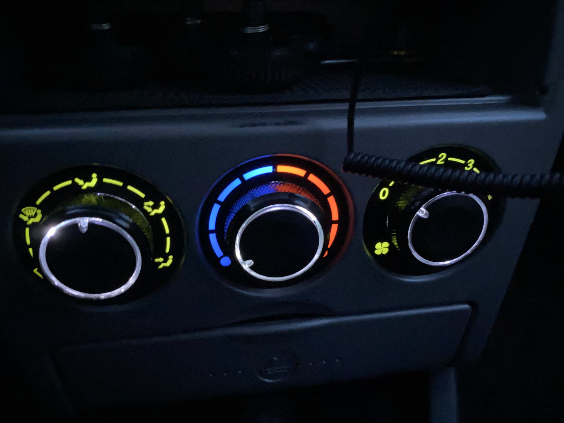 Крутилки печки — Lada Приора хэтчбек, 1,6 л, 2010 года | тюнинг | DRIVE2