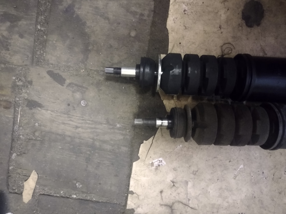 562107788R Амортизатор зад RENAULT | Запчасти на DRIVE2