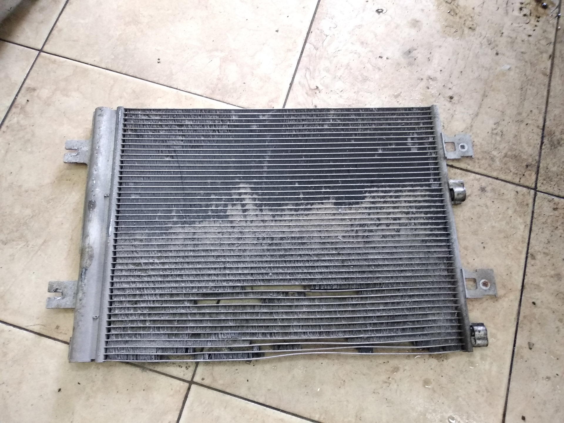 Радиатор кондиционера Luzar LRAC0961 — Renault Duster (1G), 1,6 л ...