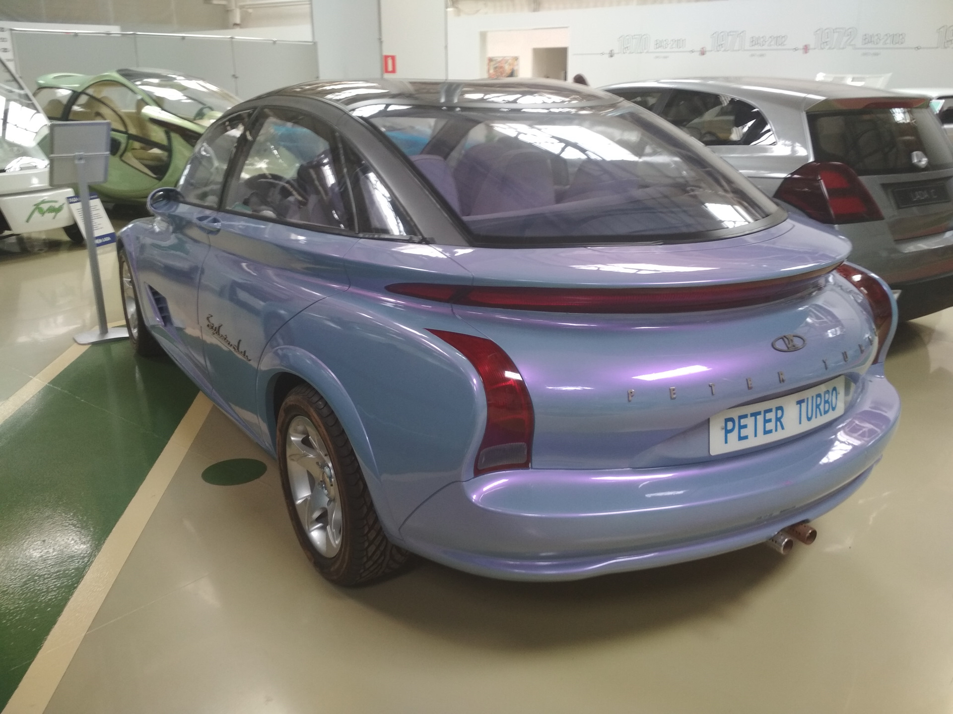 Ваз 2110 родстер. Ваз музей невыпущенные модели. Машины которые не выпускают. Тольятти выставка автоваза музей. Ваз 2110 родстер.