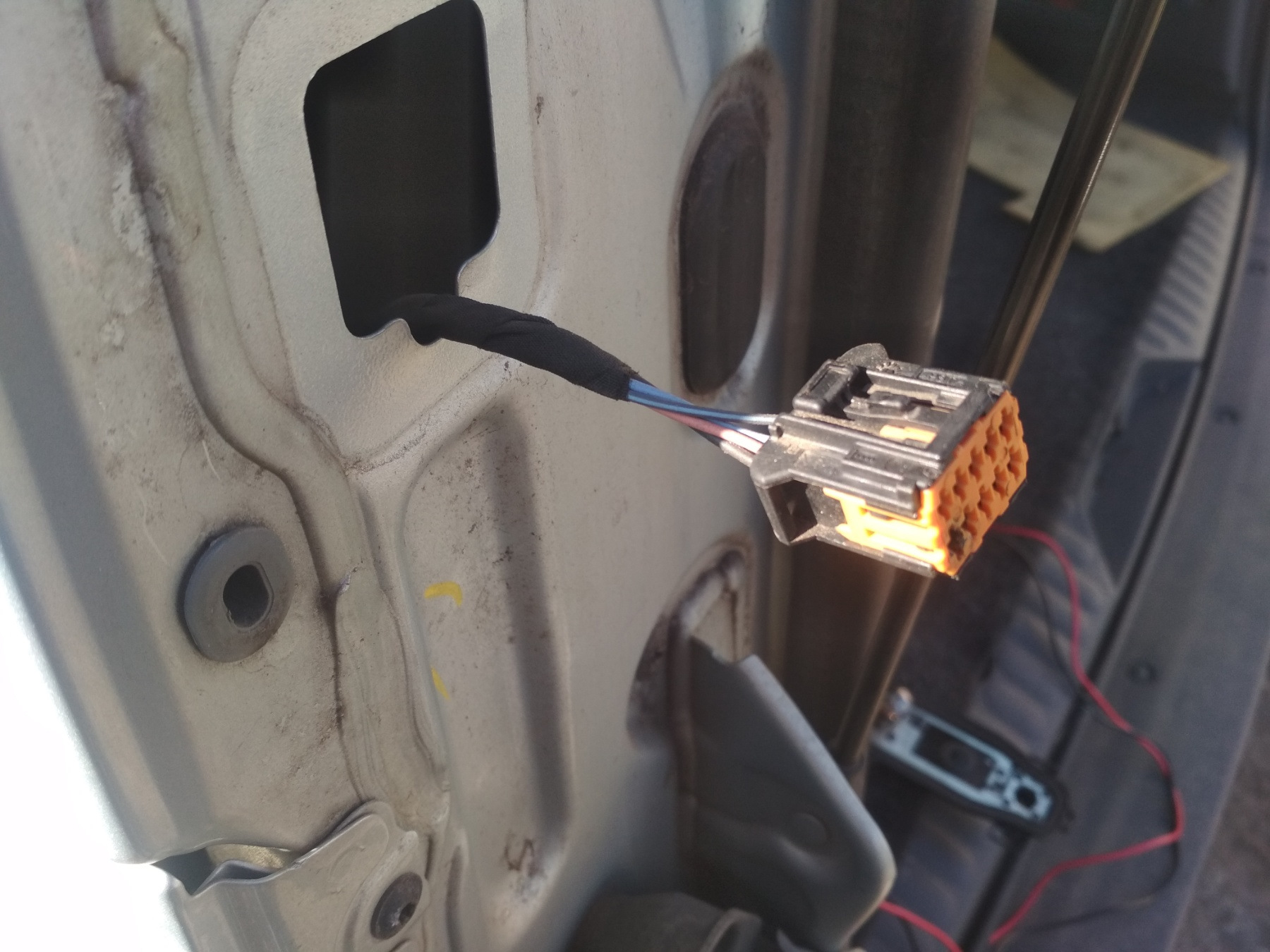 Фишка заднего фонаря. — Renault Kangoo (2G), 1,5 л, 2012 года ...
