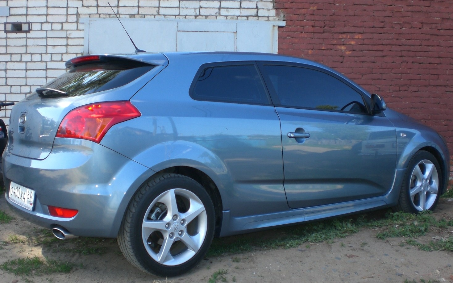 Kia Ceed РєСѓРїРµ 2008