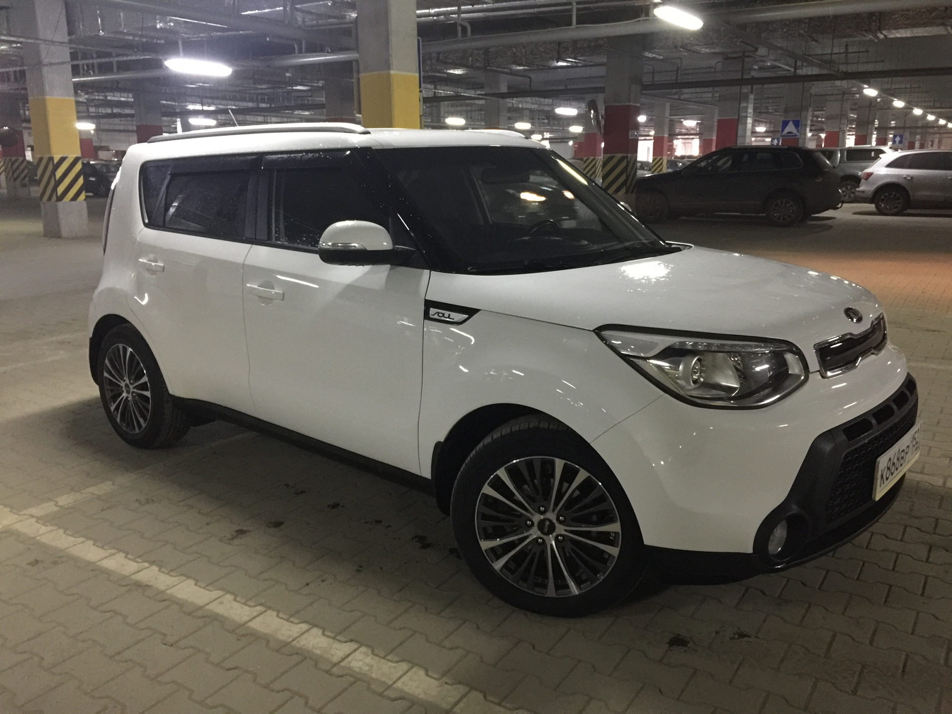 Soul luxe. Kia Soul Luxe 2020. Киа соул 2014 белая. Киа соул Luxe 1.6. Киа соул Люкс 2021.