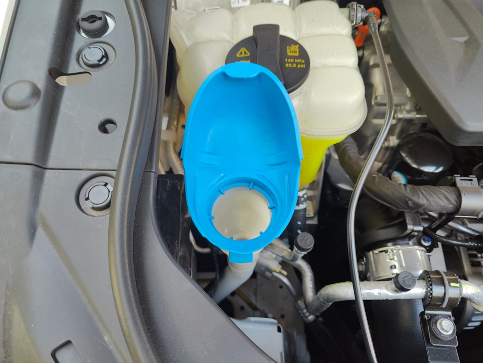 Исправляем заводские недоработки ч.5 Крышка для бачка омывателя и ...