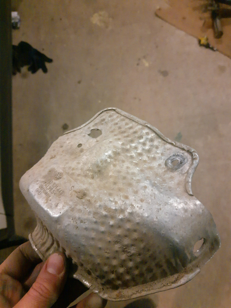 У кого дребезг на разгоне — проверяем термоэкран — Volkswagen Tiguan ...