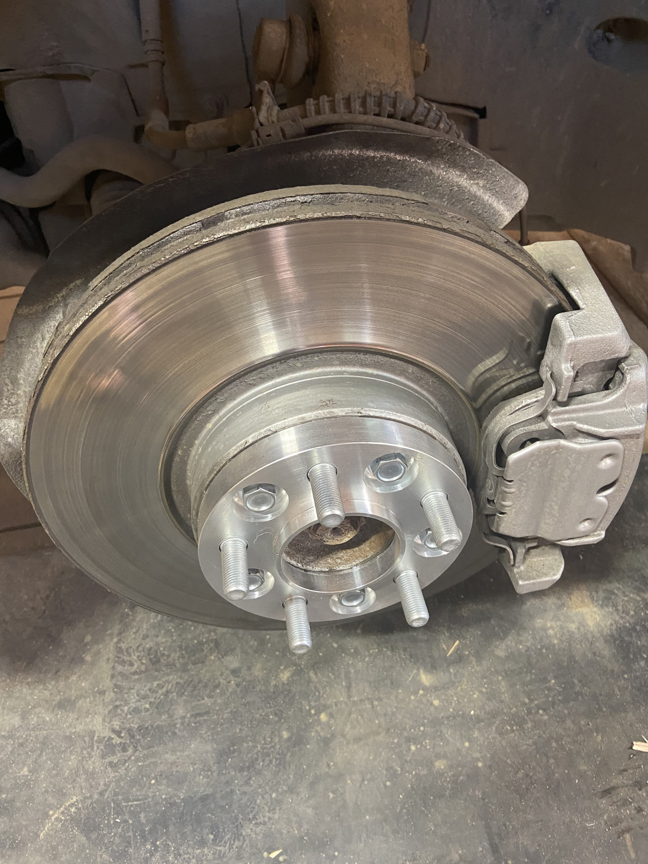 Установка проставок на R20 — BMW X5 (E70), 3 л, 2012 года | колёсные ...