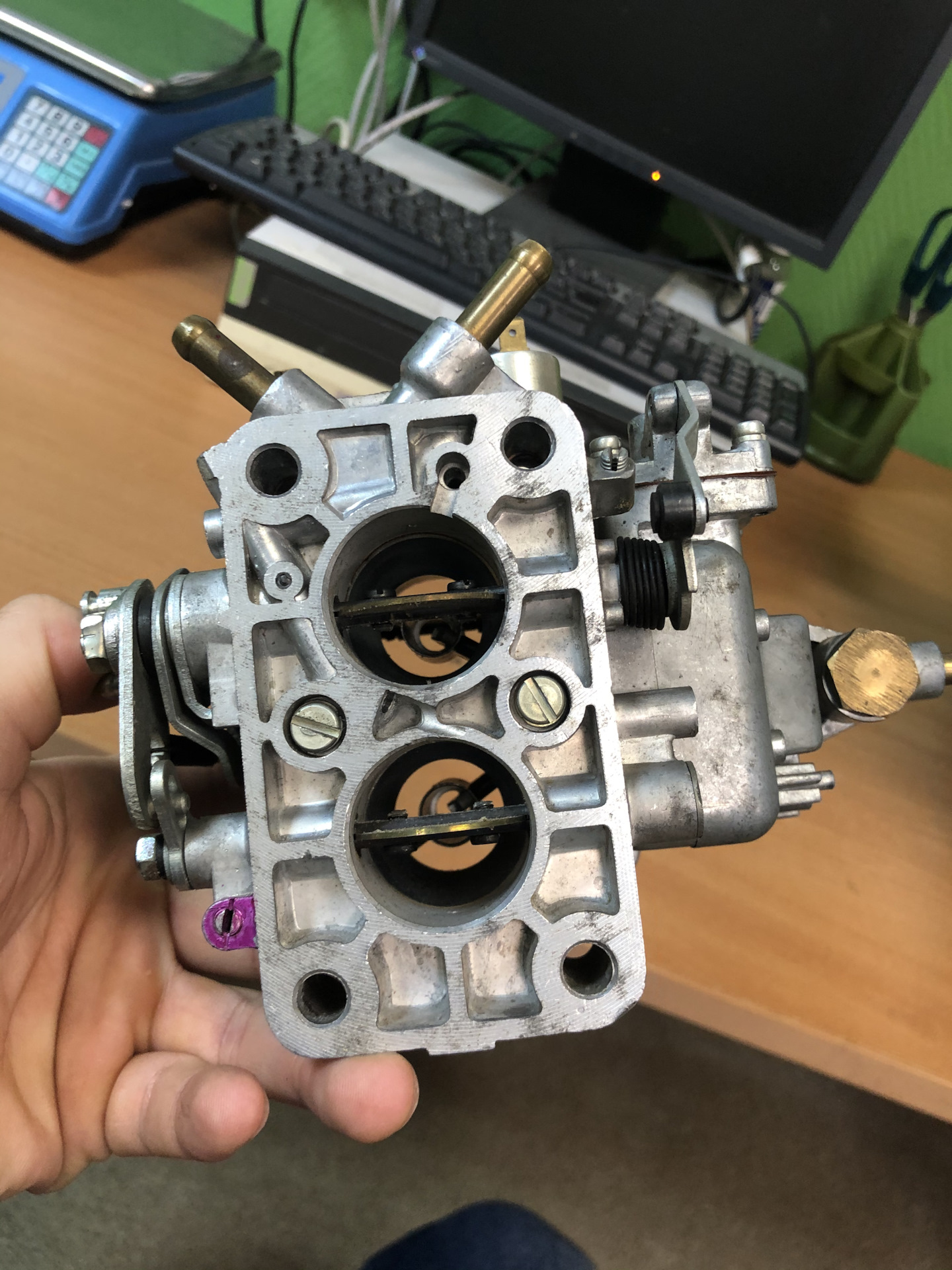 Новый карбюратор Вебер 2106 — Lada 21074, 1,7 л, 2006 года | тюнинг ...