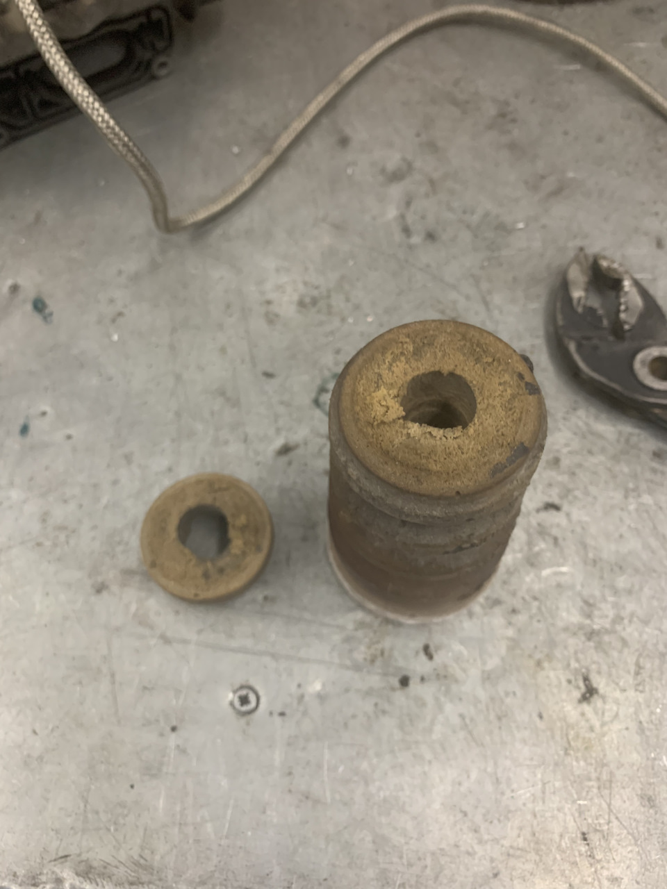 Замена отбойника амортизатора — Audi A7 Sportback (1G), 3 л, 2016 года ...