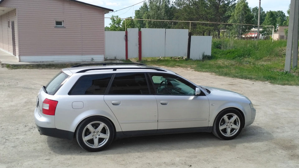 Audi A4 1и8 тэ ку акэпэпэ