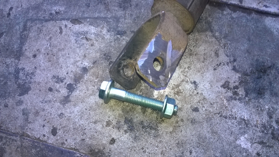 стук на ямах в заднем правом колесе. — Honda Civic (6G), 1,4 л., 1996 ...