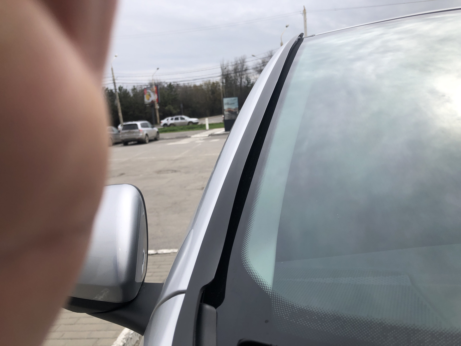 Дефлектор лобового стекла — Renault Arkana, 1,3 л, 2019 года ...