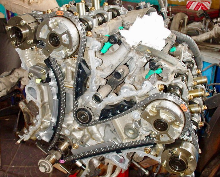 Система ГРМ на моторе 2GR-FE на LEXUS RX 350.