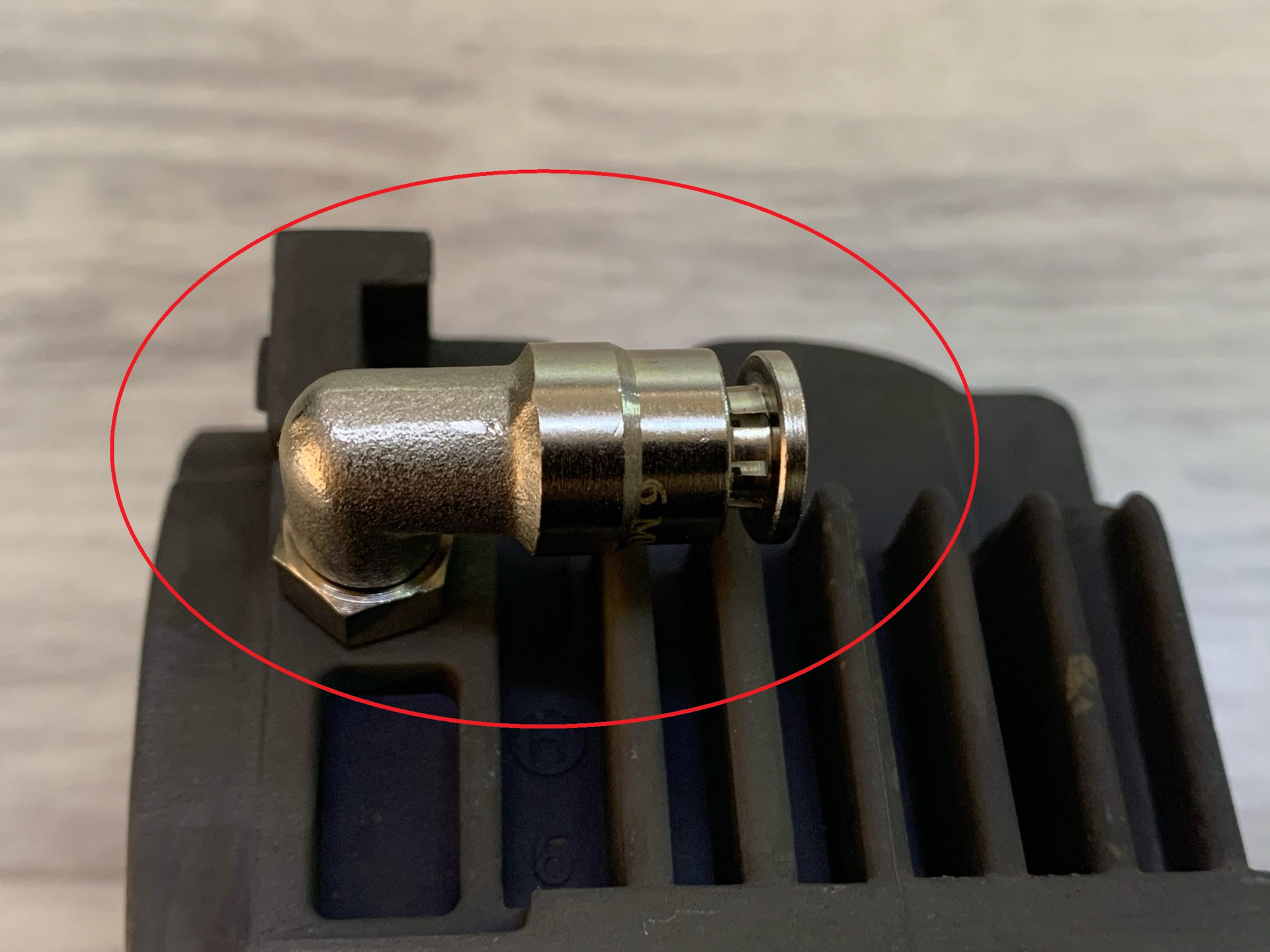 Штуцер подкачки колес компрессора пневмоподвески Wabco — Bersa-Tools на ...
