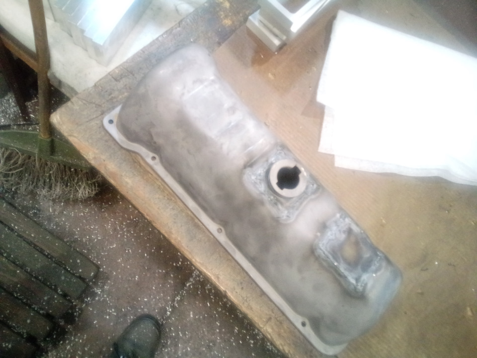 Крышку отпескаструил, вырезал, обезжирил, приварил на заводе — Lada 2120 Надежда