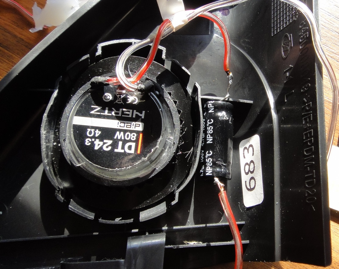 Конденсатор yf ndbnnths 8 jv. Как проверить полярность колонок. Полярность динамиков. Пищалка model 50h. Конденсатор для твитеров.