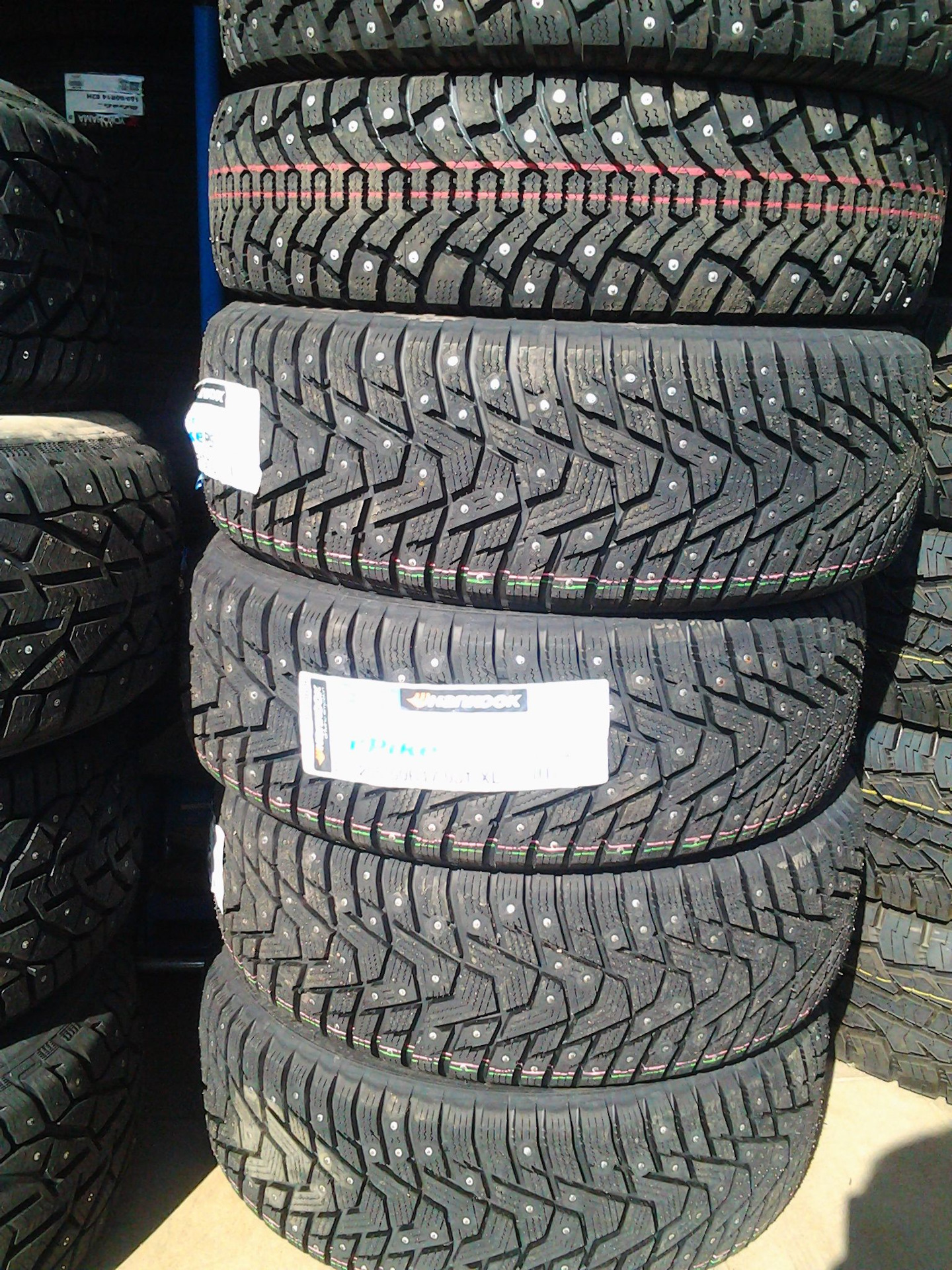 Шины hankook winter rs2. Hankook Winter IPIKE rs2 w429. Yokohama Winter IPIKE RS 2.