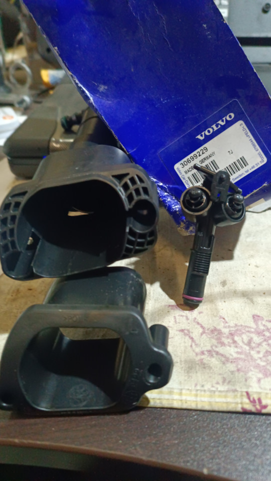 Форсунка омывателя фар левая на Volvo XC90 (1G). | 5 000 ₽ в городе ...