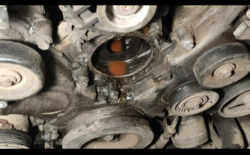 Замена помпы форд Эксплорер 4.6 — Ford Explorer (4G), 4 л, 2008 года ...