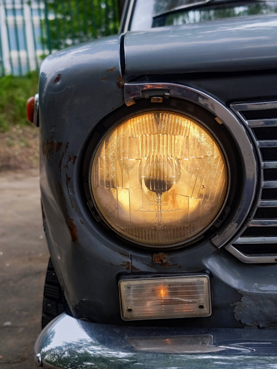 Серпы и фары Carello — Lada 2101