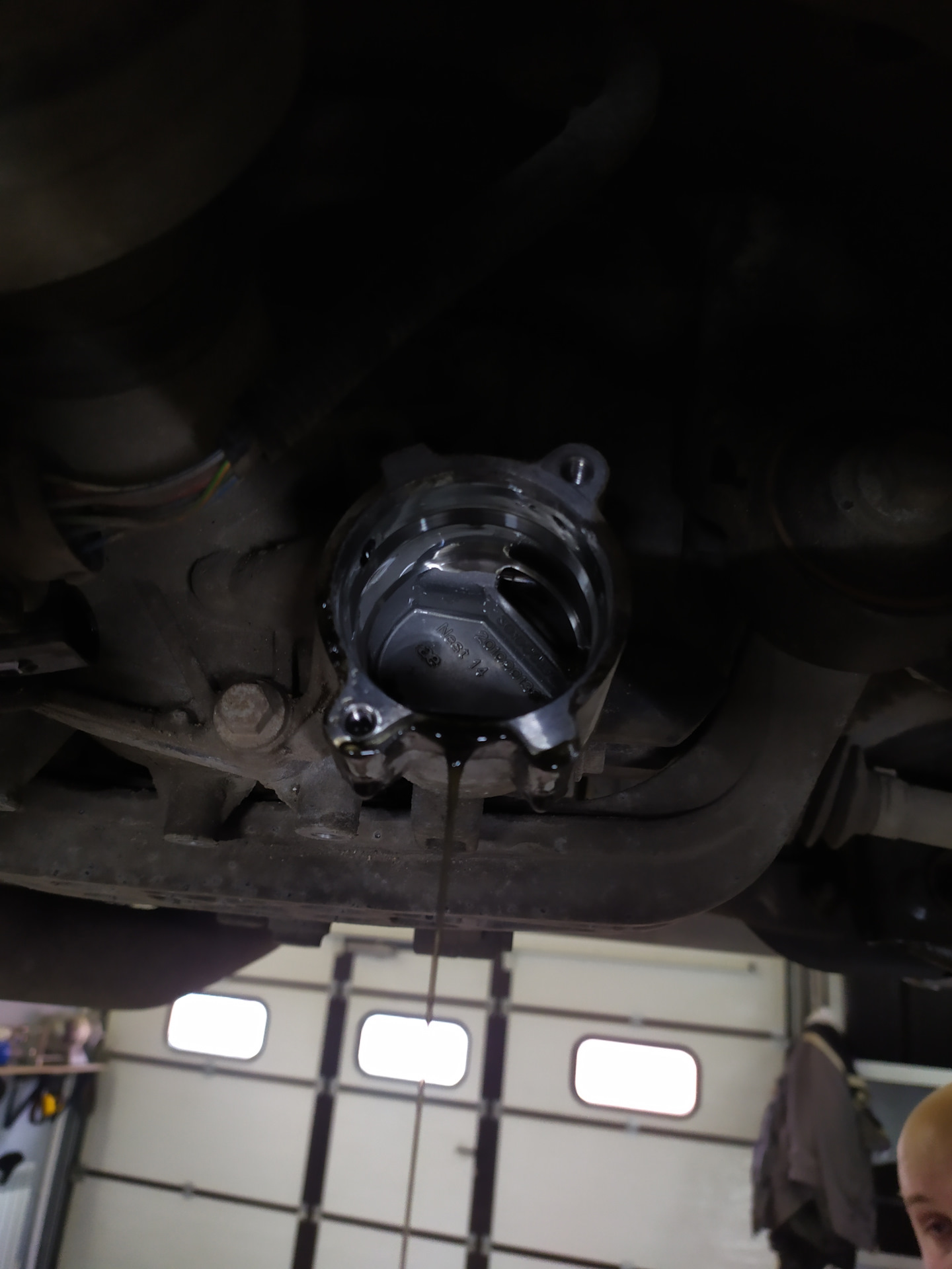 Замена масла в угловой, заднем редукторе, халдекс — Land Rover Range ...