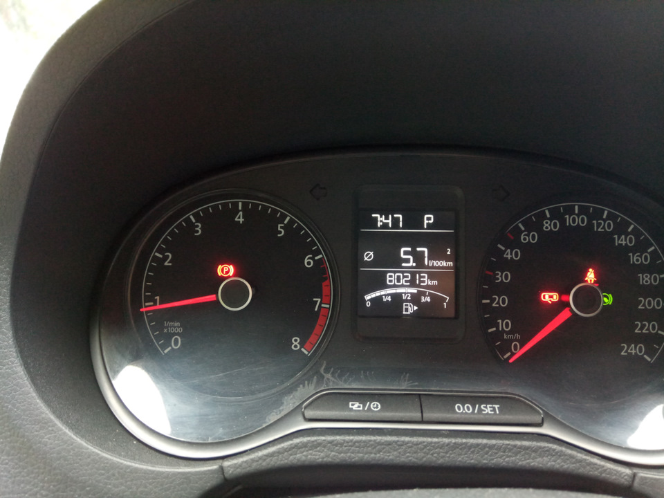 Расход топлива — Volkswagen Polo Sedan, 1,6 л., 2017 года | покатушки ...