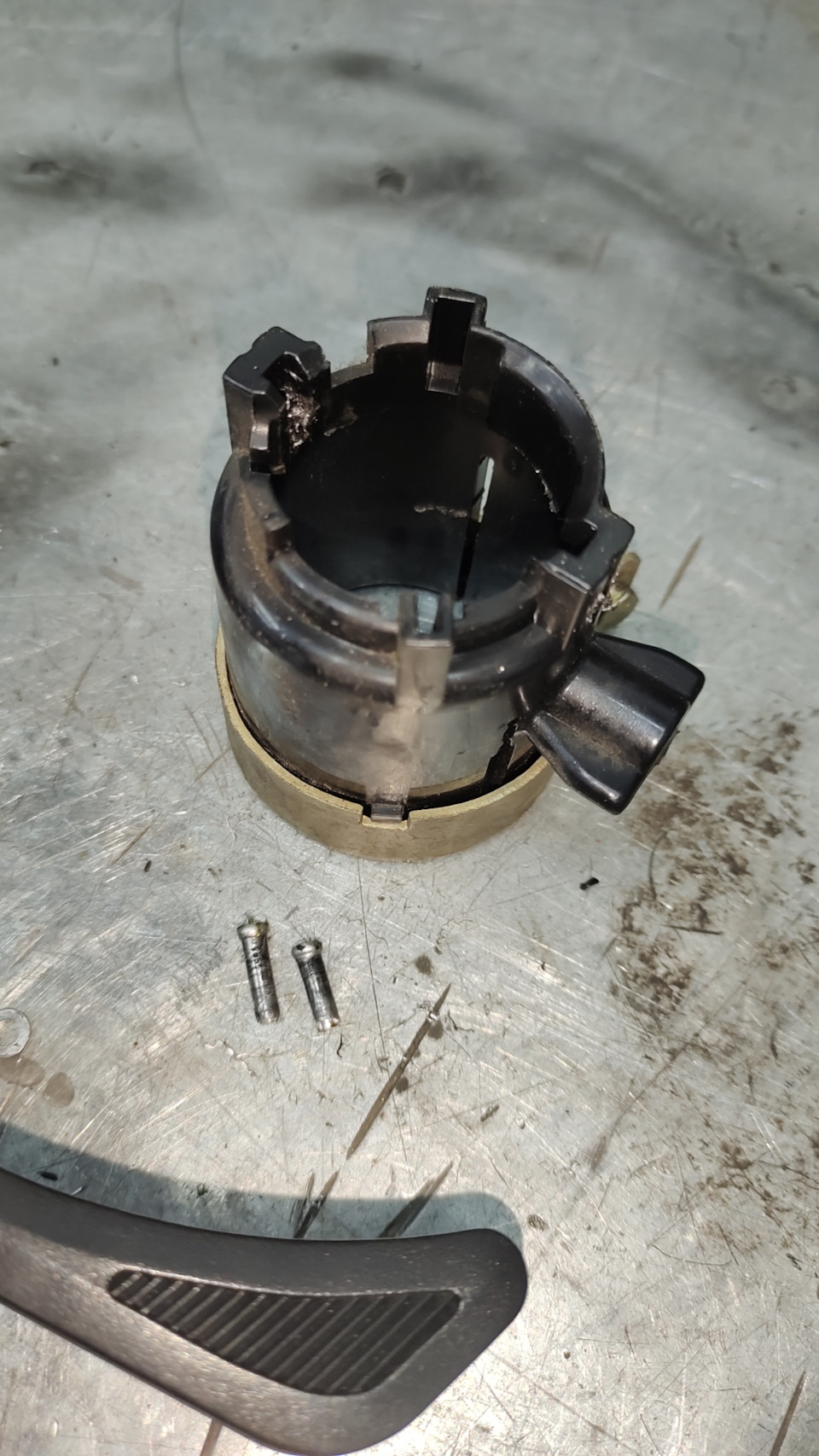 Ремонт подрулевых переключателей ваз 2106 — Lada 21013, 1,5 л, 1987 ...