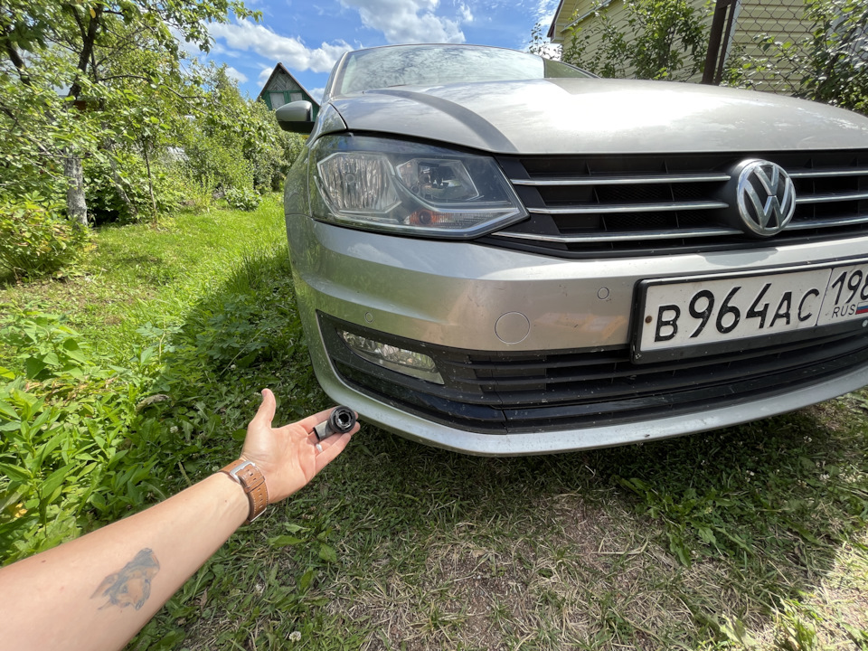 Замена патрона ДХО или когда выскакивают лампы — Volkswagen Polo Sedan ...