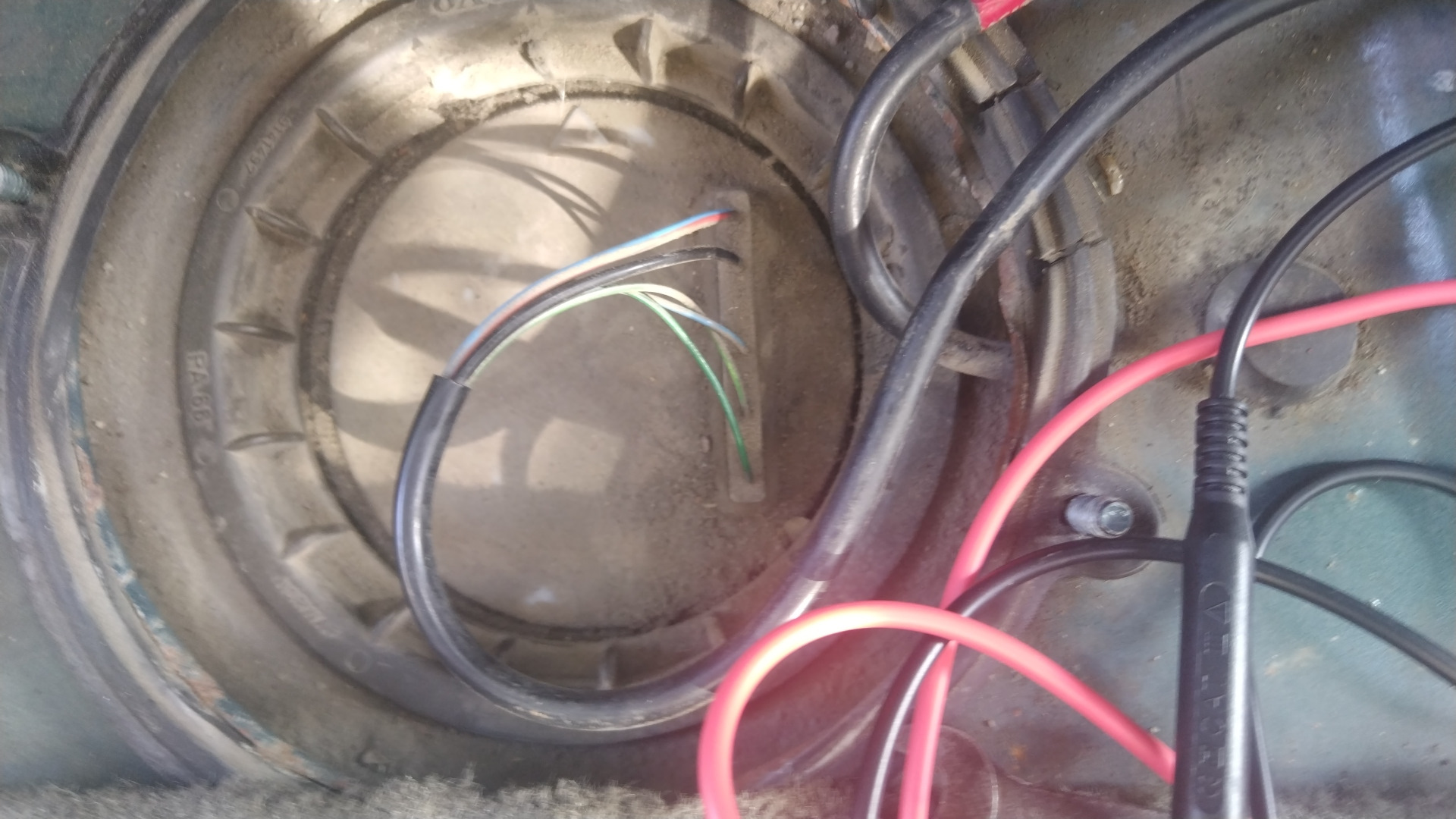 Нет питания на топливном насосе — Volvo S80 (1G), 2,8 л, 2000 года ...