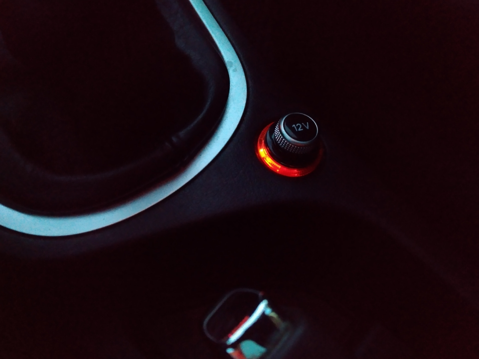 Подсветка в прикуриватель. пежо 307 — Peugeot 307 SW, 2 л, 2007 года ...