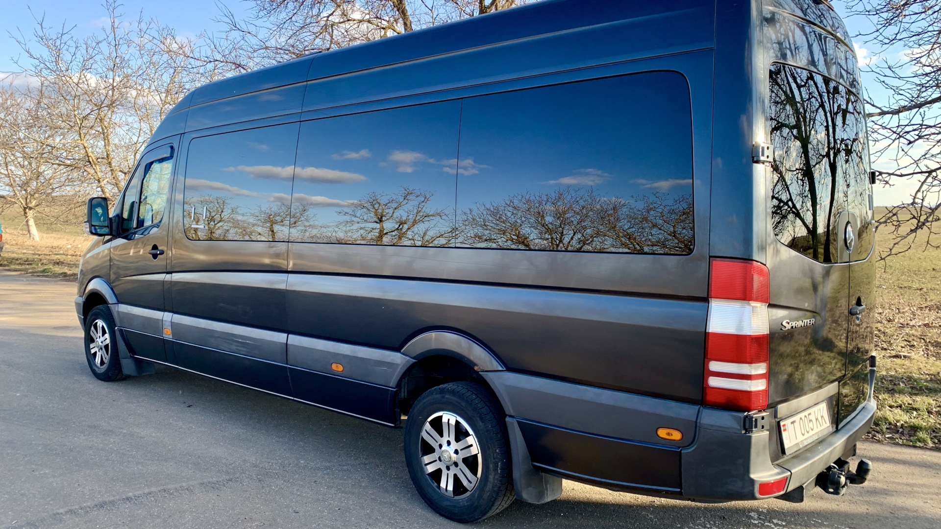 Mercedes-Benz Sprinter (2G) 2.2 дизельный 2009 | ♠️ Чёрный Дельфин ♠️ на  DRIVE2