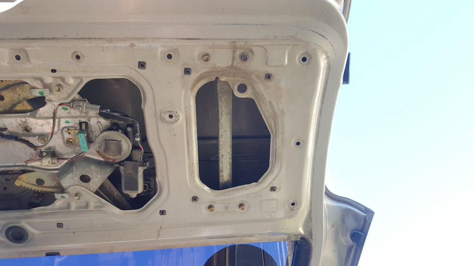 Восстановление обогрева заднего стекла — Toyota Hilux Surf (3G), 3 л ...