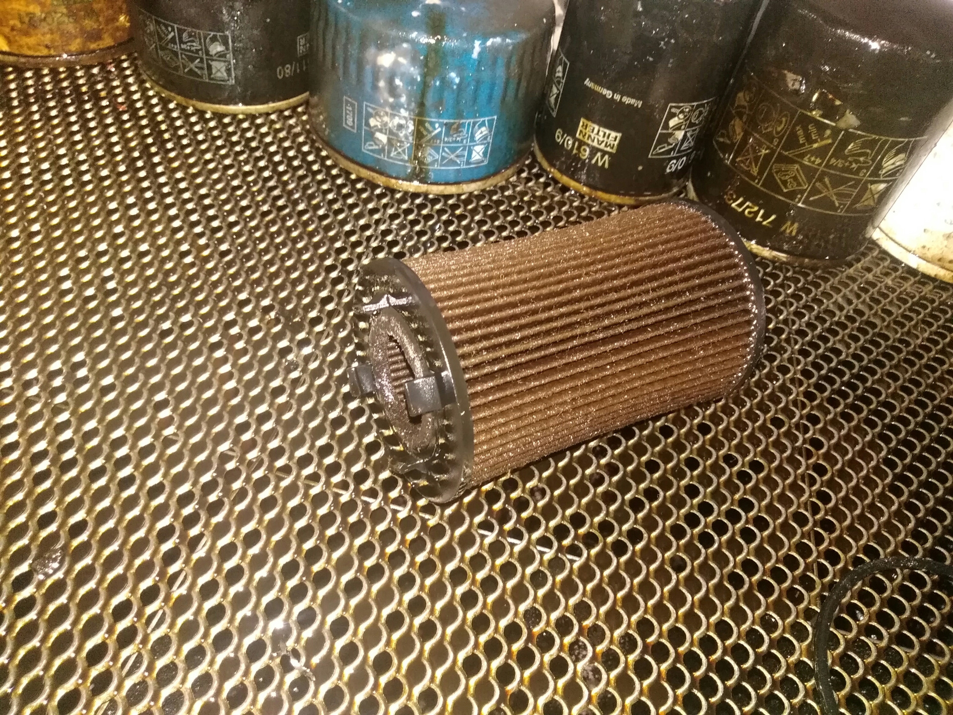 Очередная замена масла Лукойл Genesis Armortech 5W-30 — SsangYong ...