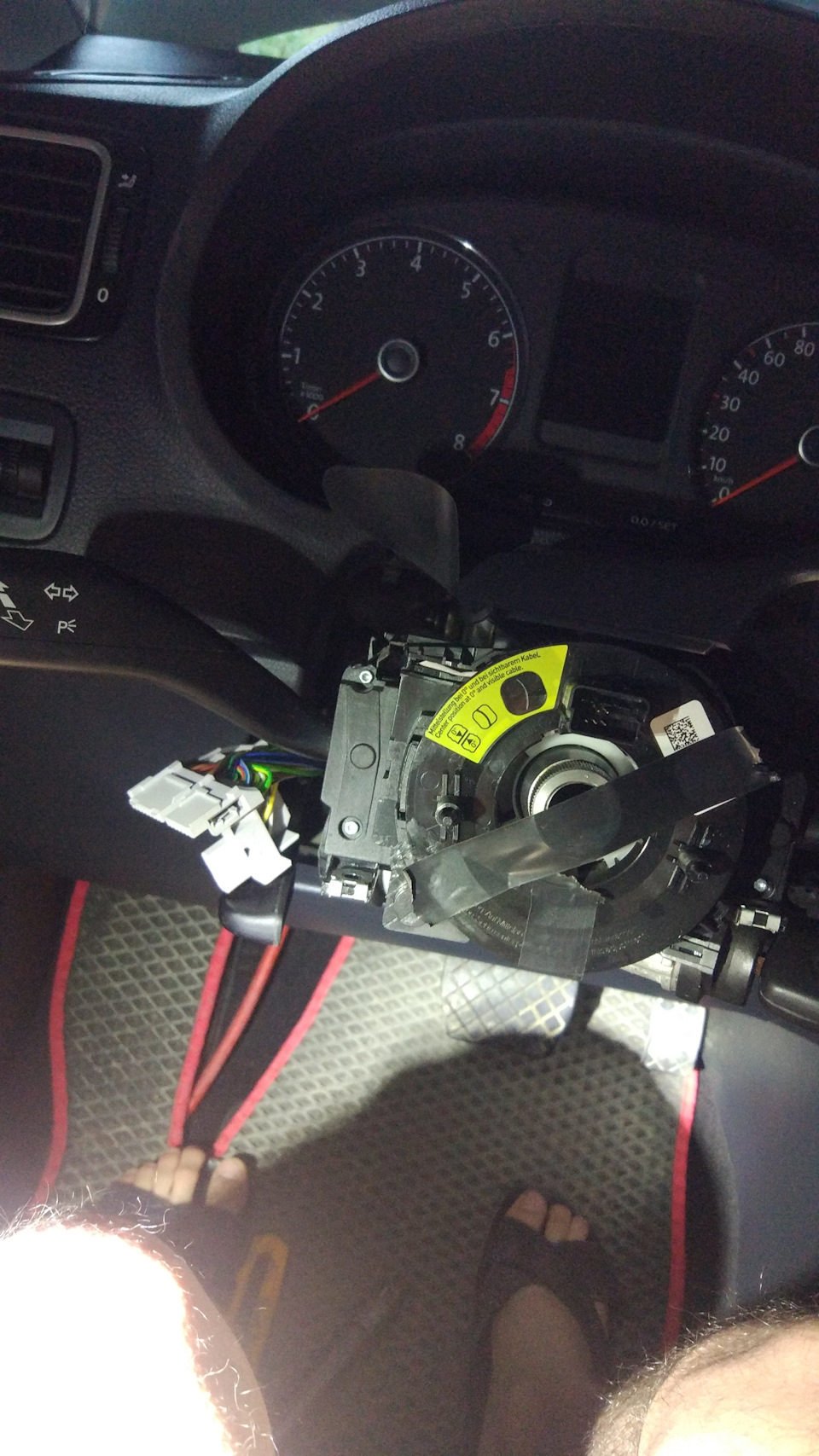 Установка мультируля от комплектации драйв — Volkswagen Polo Sedan, 1,6 ...