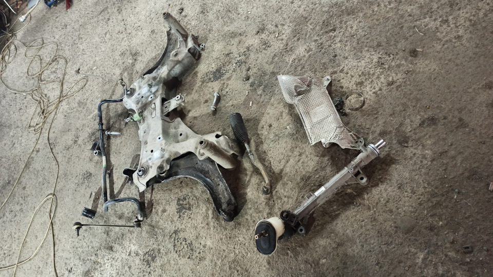 Стук в рулевом узле. — Renault Megane III, 1,5 л, 2013 года | визит на ...