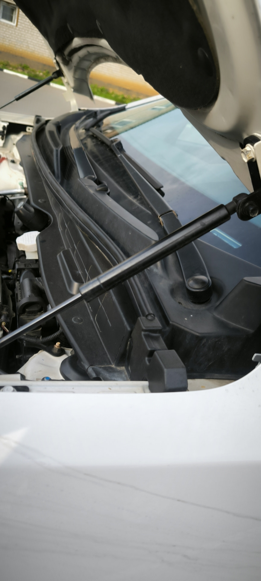 Уплотнитель капота (864302S000) — Hyundai ix35, 2 л, 2013 года | тюнинг ...