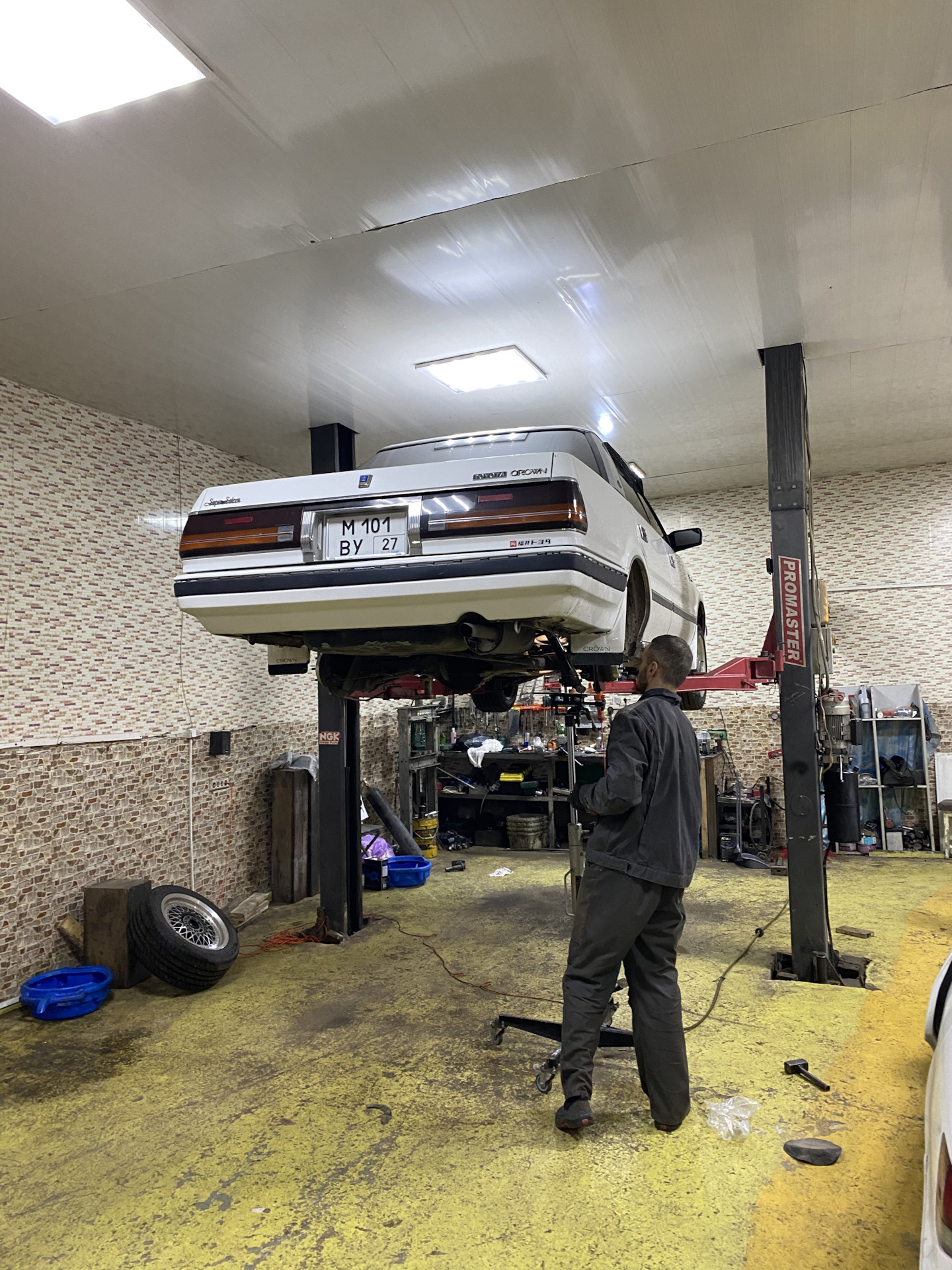 Резинки под задние пружины — Toyota Crown (S120), 2 л, 1987 года ...