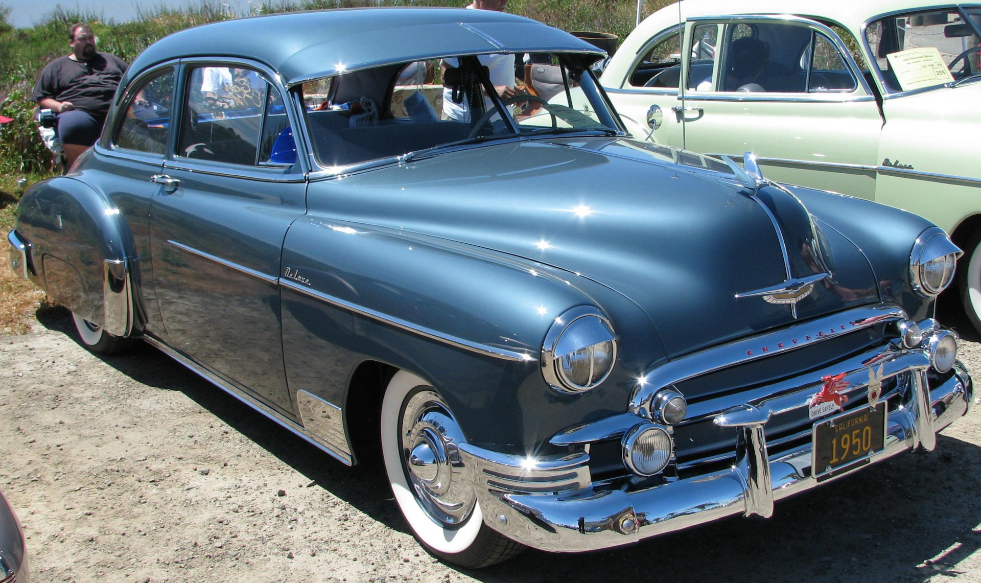 Шеви 2. 1950 Chevrolet Deluxe sedan.