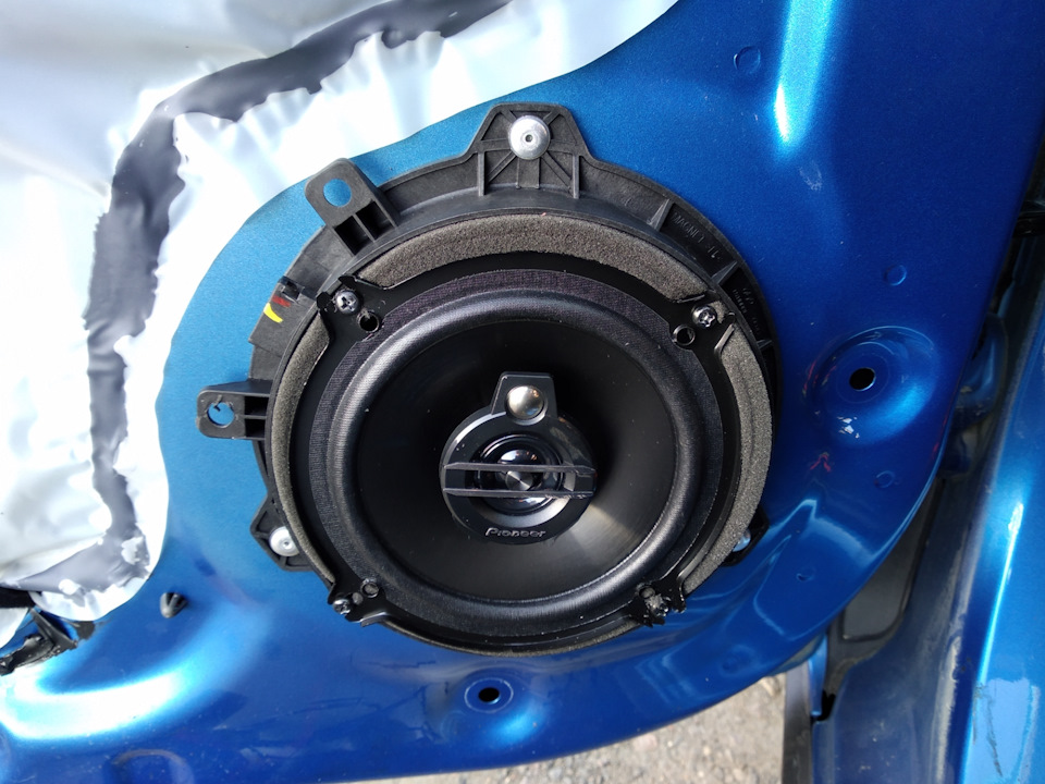 Акустика. Бюджетный вариант. — KIA Rio X-Line, 1,4 л, 2018 года ...