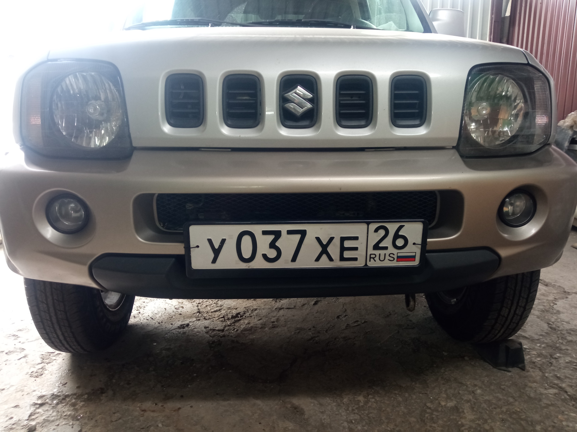 Бамперные дела. Передний бампер от дорестайла. Задний бампер. — Suzuki  Jimny, 1,3 л, 2011 года | кузовной ремонт | DRIVE2