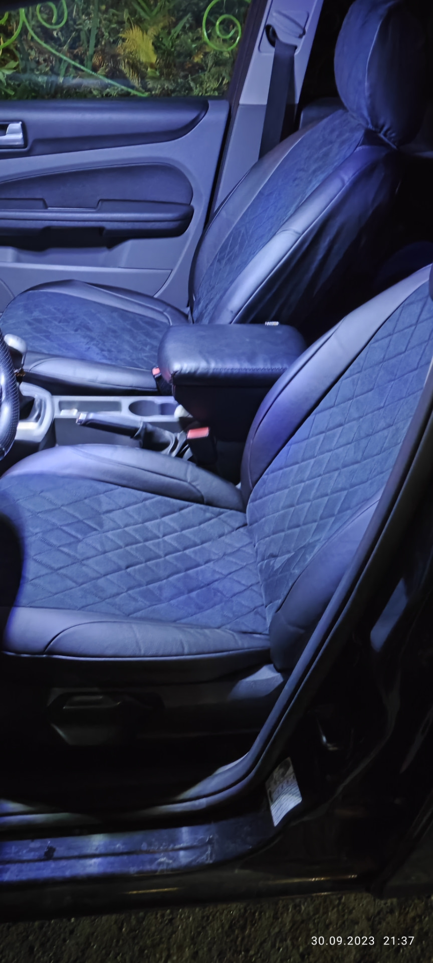 Чехлы \"Автолидер\" — Ford Focus Hatchback II, 1,6 л, 2009 года | своими ...