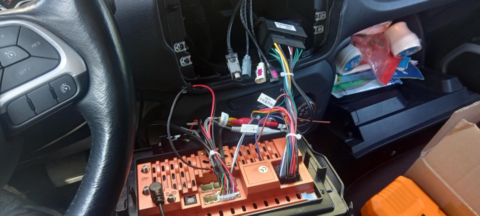 китаец 2 — Jeep Renegade