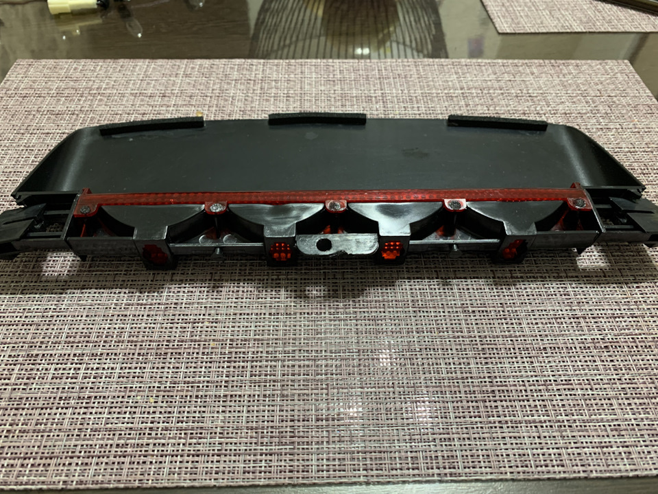 Замена лампочки верхнего стоп-сигнала: цоколь W5W на Brilliance H530 ...