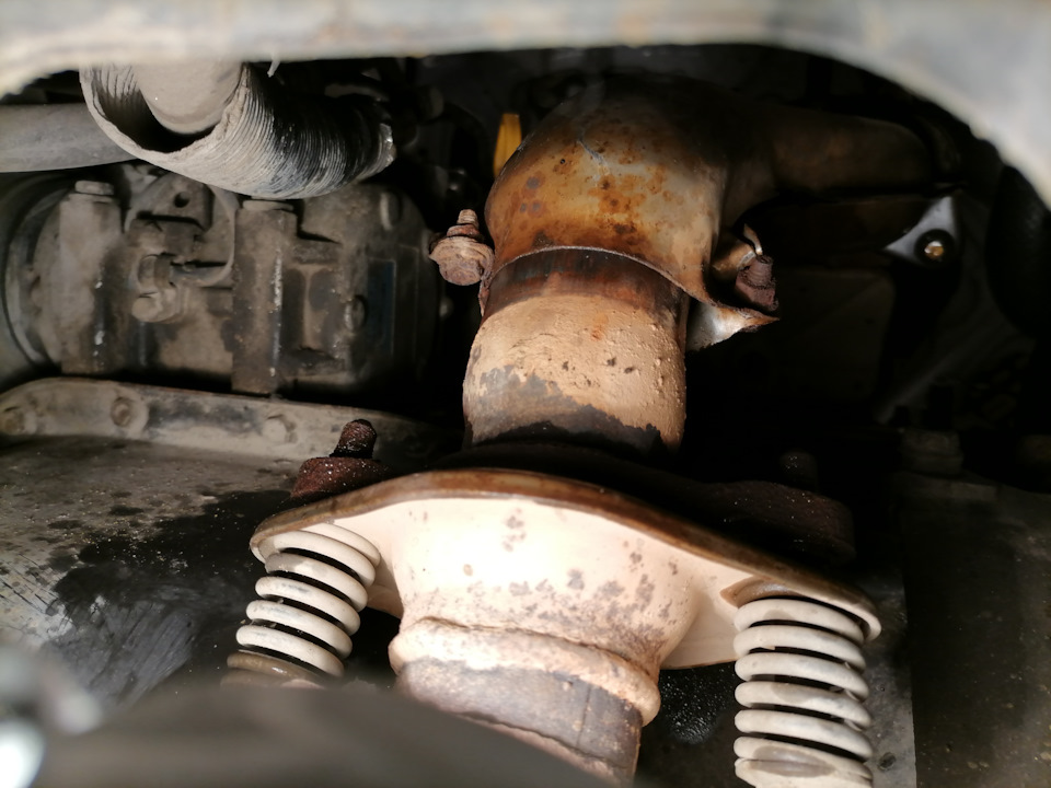 Штаны прогорели… — Toyota Caldina (210), 2 л, 1999 года | своими руками ...