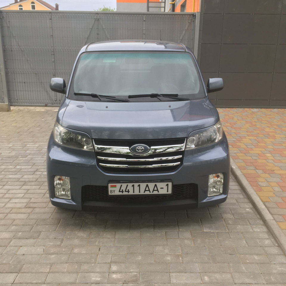 Эмблема Toyota — Daihatsu Materia, 1,3 л, 2008 года | аксессуары | DRIVE2