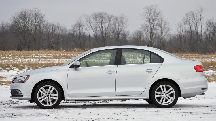 Как выглядит белый фольксваген Volkswagen Jetta VI 1.6 бензиновый 2015 Белая, 1.6 на DRIVE2